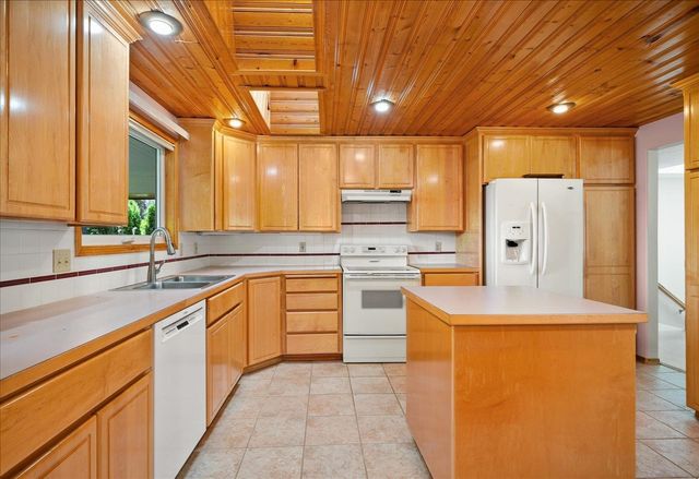 11808 N Madison St, Spokane, WA 99218