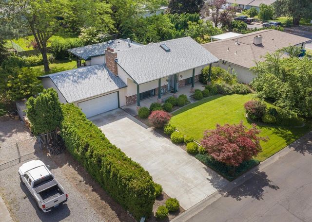 11808 N Madison St, Spokane, WA 99218