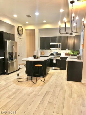 20 CHATEAU WHISTLER Court, Las Vegas, NV 89148