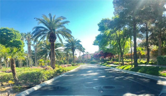 20 CHATEAU WHISTLER Court, Las Vegas, NV 89148