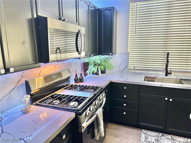 20 CHATEAU WHISTLER Court, Las Vegas, NV 89148