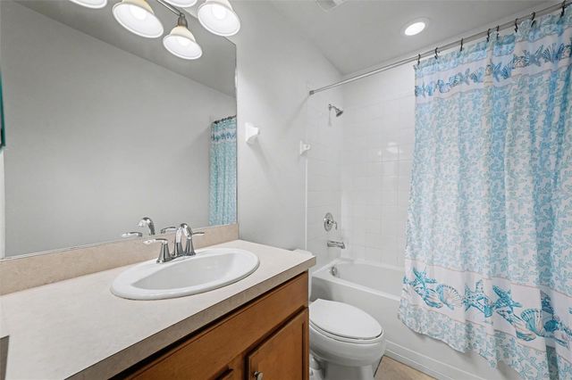 3505 45TH TERRACE W 105, Bradenton, FL 34210