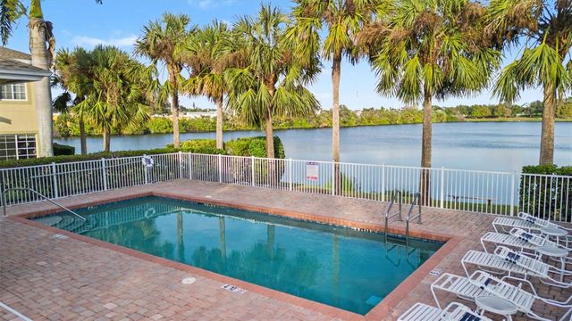 3505 45TH TERRACE W 105, Bradenton, FL 34210