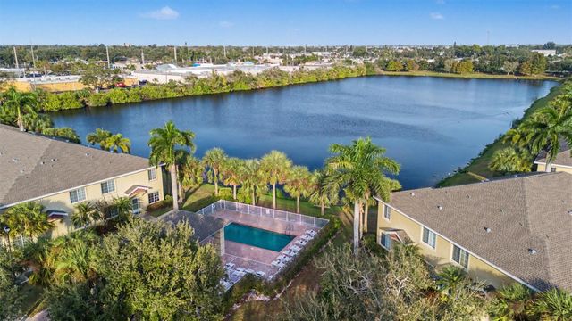 3505 45TH TERRACE W 105, Bradenton, FL 34210