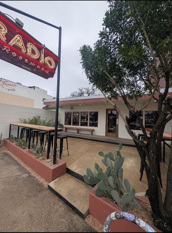 935 Olive ST, Austin, TX 78702
