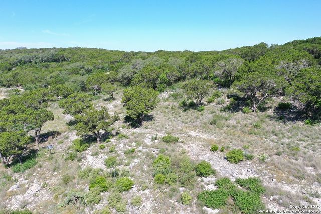 0 Pr 2775, Mico, TX 78056
