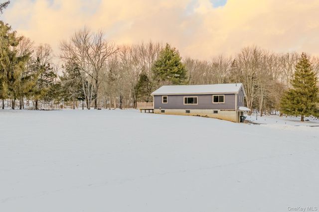 41 Low Road, Wallkill, NY 12589