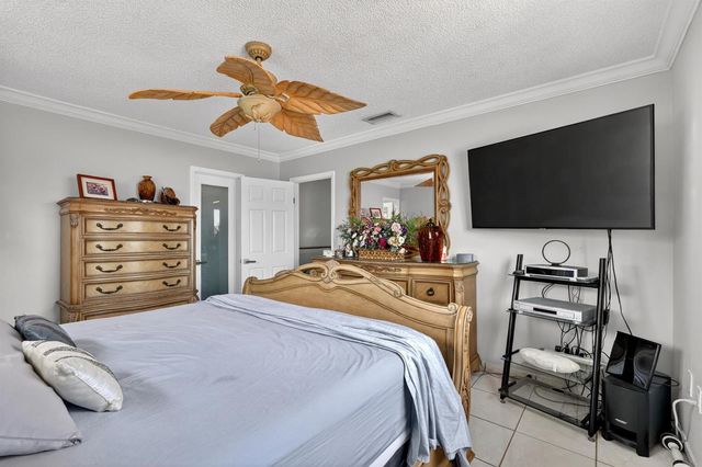 7101 W 24th Avenue 45, Hialeah, FL 33016