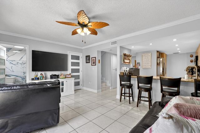 7101 W 24th Avenue 45, Hialeah, FL 33016