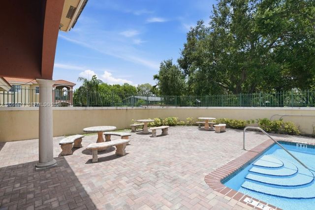 15250 SW 134th Place 110, Miami, FL 33177