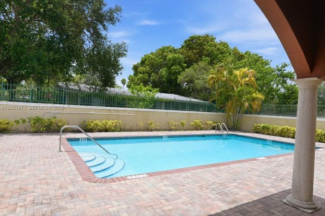 15250 SW 134th Place 110, Miami, FL 33177