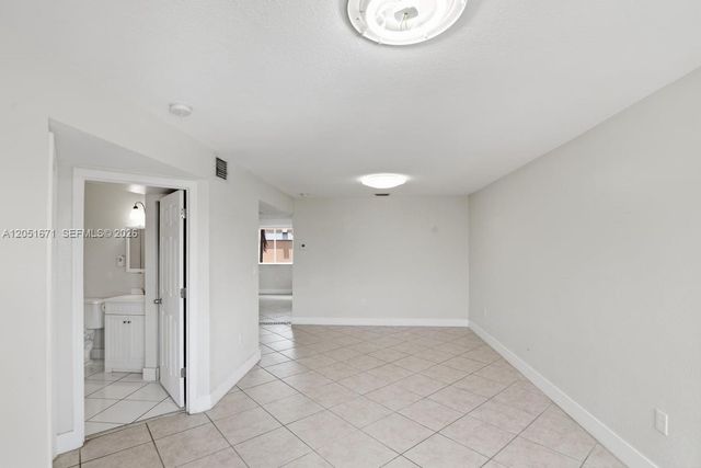 15250 SW 134th Place 110, Miami, FL 33177
