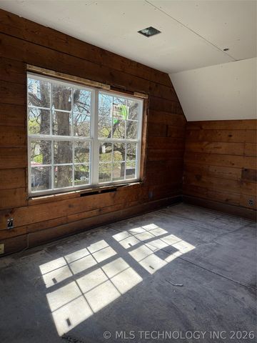 1111 N 5th Avenue, Durant, OK 74701