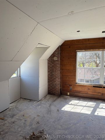 1111 N 5th Avenue, Durant, OK 74701