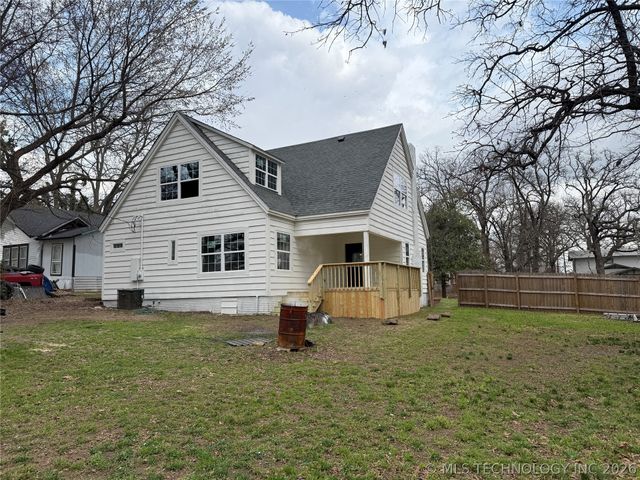 1111 N 5th Avenue, Durant, OK 74701