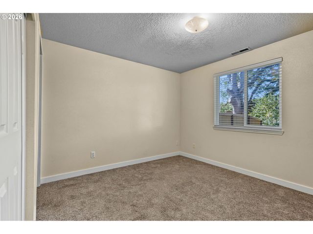 442 OLSON Dr, Jefferson, OR 97352