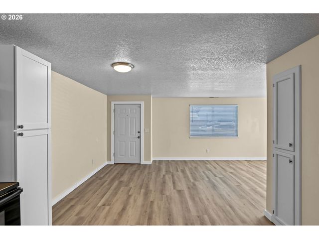 442 OLSON Dr, Jefferson, OR 97352