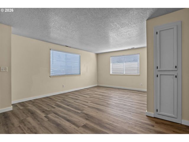 442 OLSON Dr, Jefferson, OR 97352