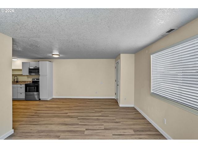 442 OLSON Dr, Jefferson, OR 97352