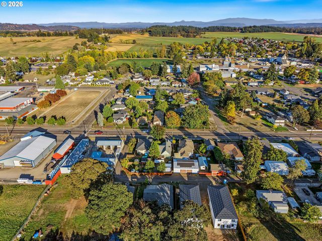 442 OLSON Dr, Jefferson, OR 97352