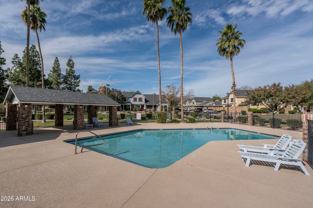 4850 E Kachina Trail 4, Phoenix, AZ 85044