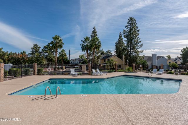 4850 E Kachina Trail 4, Phoenix, AZ 85044