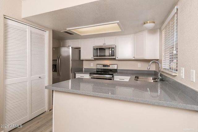 4850 E Kachina Trail 4, Phoenix, AZ 85044