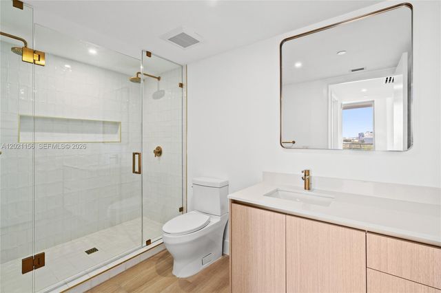 90 NE 32nd St 627, Miami, FL 33137
