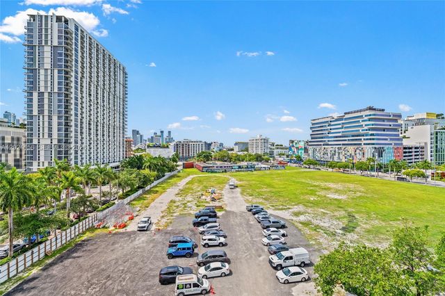 90 NE 32nd St 627, Miami, FL 33137