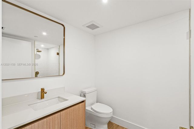 90 NE 32nd St 627, Miami, FL 33137