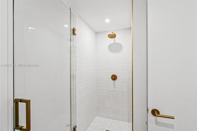 90 NE 32nd St 627, Miami, FL 33137