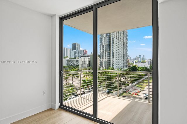 90 NE 32nd St 627, Miami, FL 33137