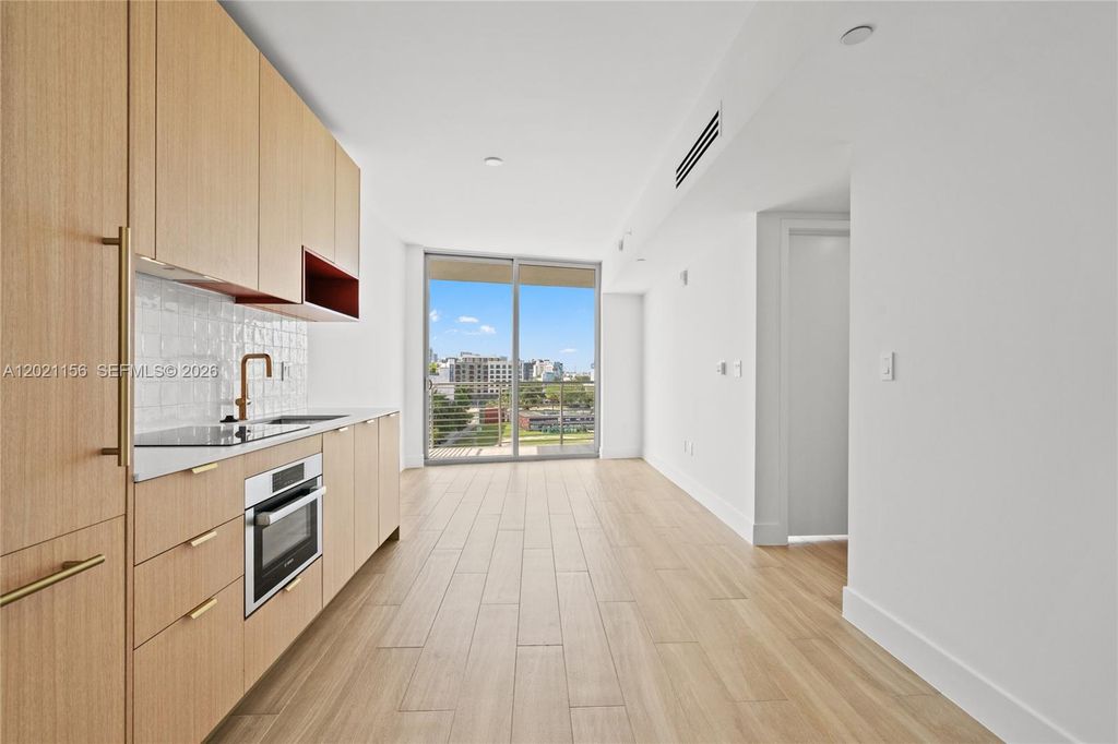90 NE 32nd St 627, Miami, FL 33137