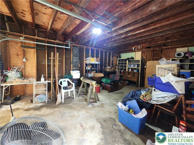 488 Daniels Road, Lower Nazareth Twp, PA 18064