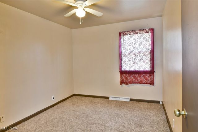 834 Compton Lane, Youngstown, OH 44502