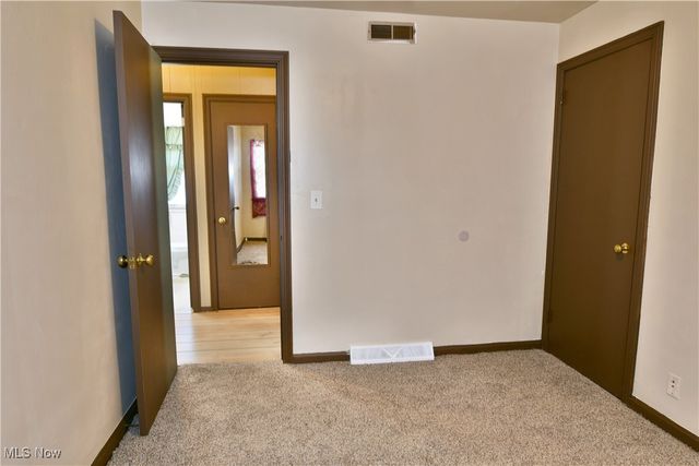 834 Compton Lane, Youngstown, OH 44502