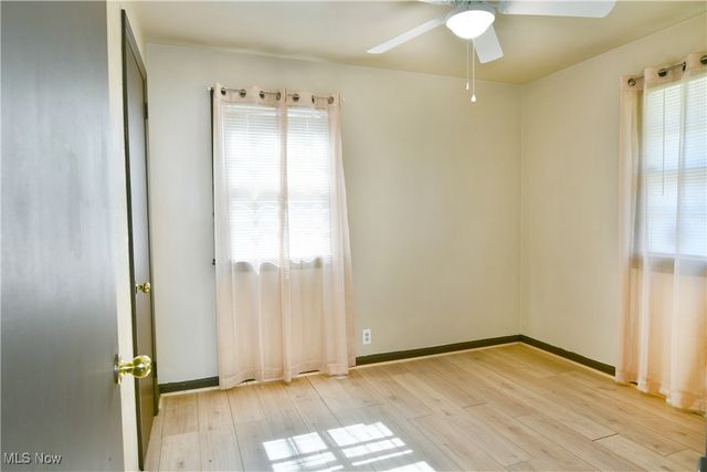 834 Compton Lane, Youngstown, OH 44502