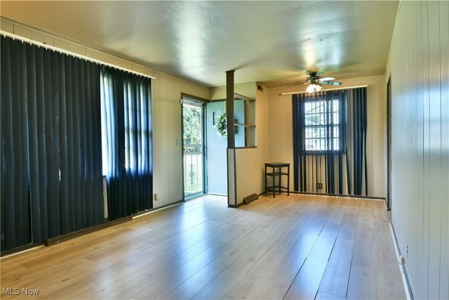 834 Compton Lane, Youngstown, OH 44502