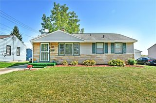 834 Compton Lane, Youngstown, OH 44502