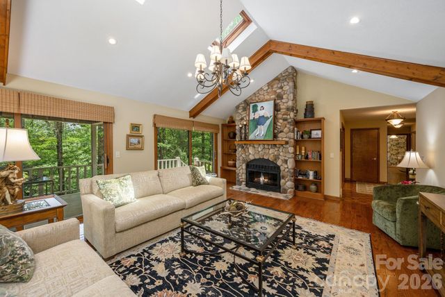 117 Tarnhill Drive, Flat Rock, NC 28731