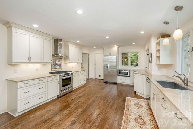 117 Tarnhill Drive, Flat Rock, NC 28731