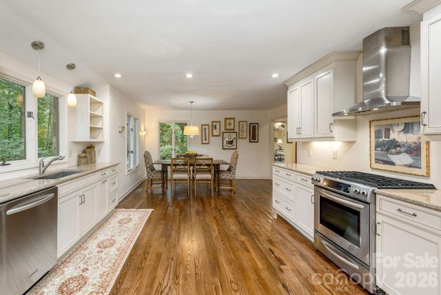 117 Tarnhill Drive, Flat Rock, NC 28731