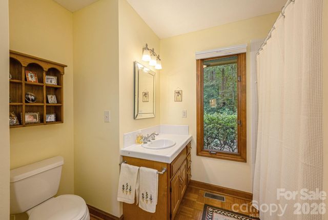 117 Tarnhill Drive, Flat Rock, NC 28731