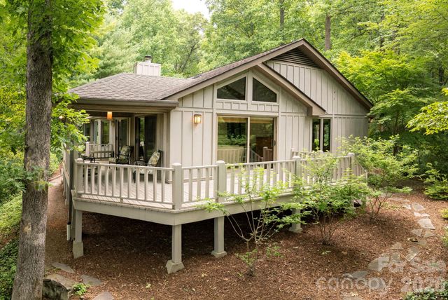 117 Tarnhill Drive, Flat Rock, NC 28731