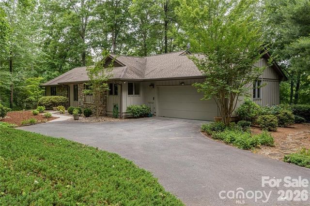 117 Tarnhill Drive, Flat Rock, NC 28731