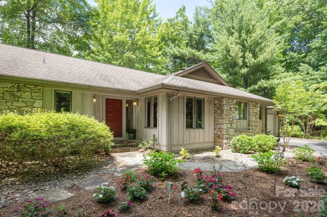117 Tarnhill Drive, Flat Rock, NC 28731