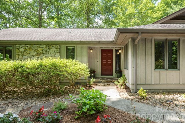 117 Tarnhill Drive, Flat Rock, NC 28731