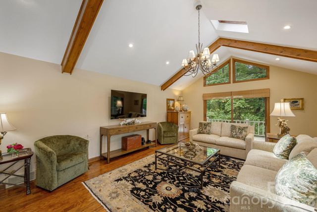 117 Tarnhill Drive, Flat Rock, NC 28731