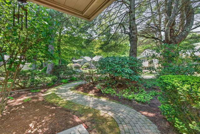 8B Crane Circle, Laconia, NH 03246