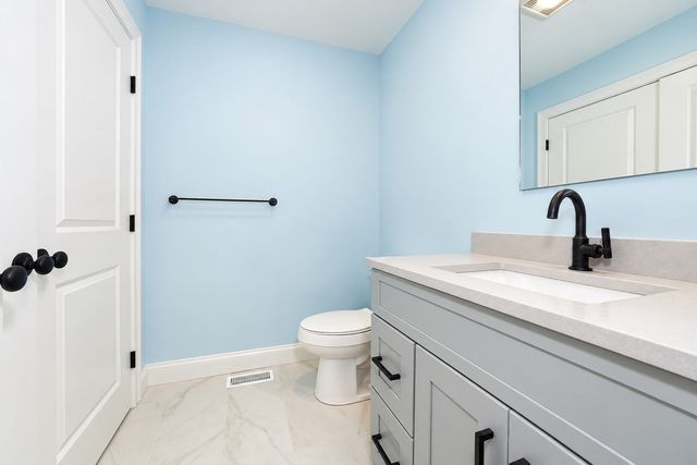 580 Broad St 2A, Bridgewater, MA 02324